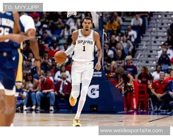 文班亚马与哈珀的对决快船逆转开拓者的利弊分析里夫斯创下个人最佳表现之夜